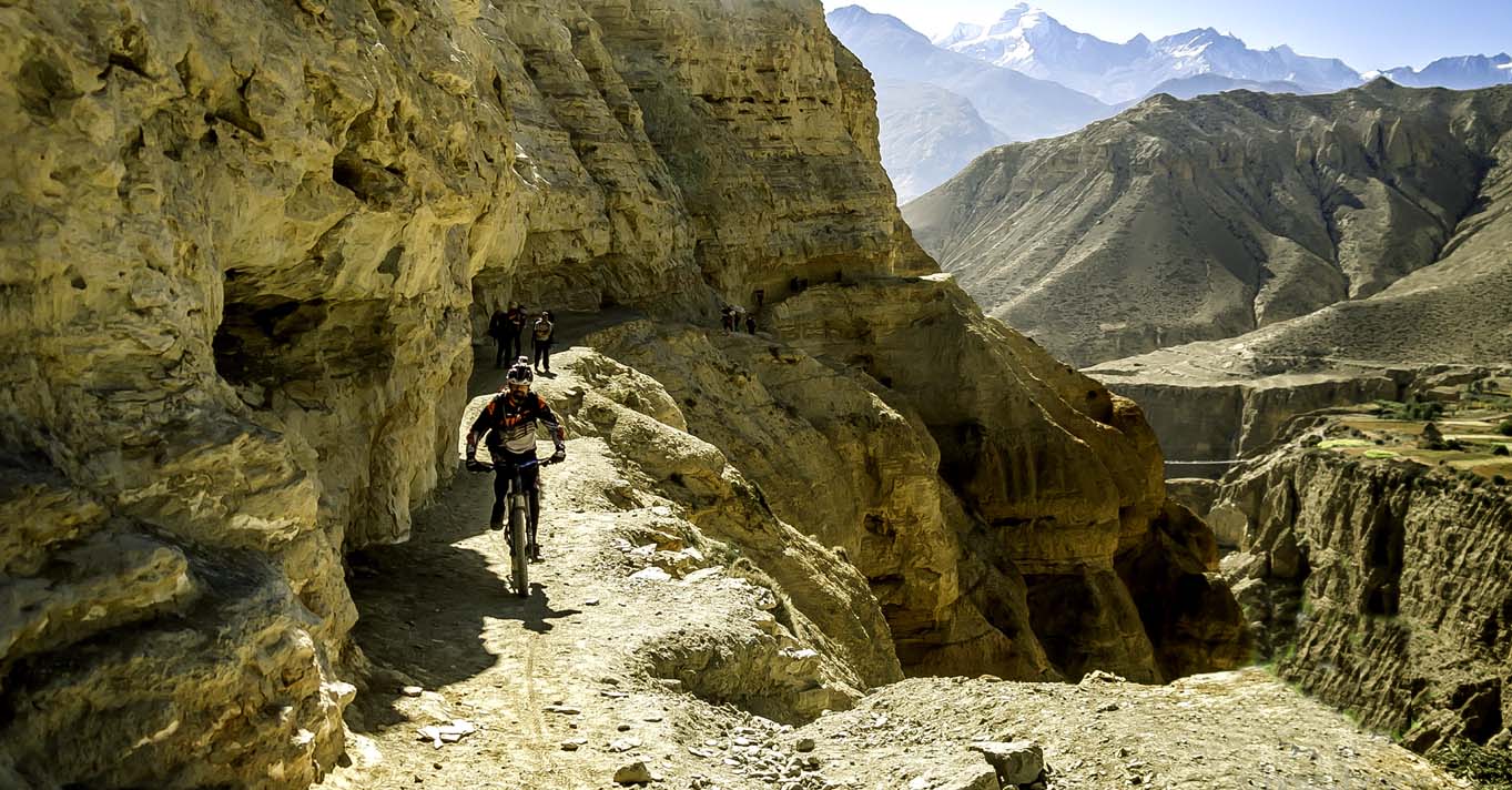 UPPER MUSTANG BIKING TOUR